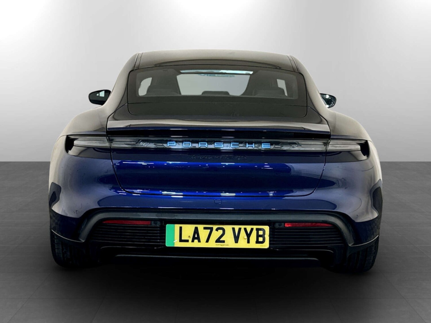 Used Porsche Taycan 2022 for sale - 78225832: Photo 9