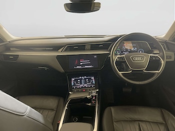 Used Audi e-tron 2020 for sale - 78228177: Photo