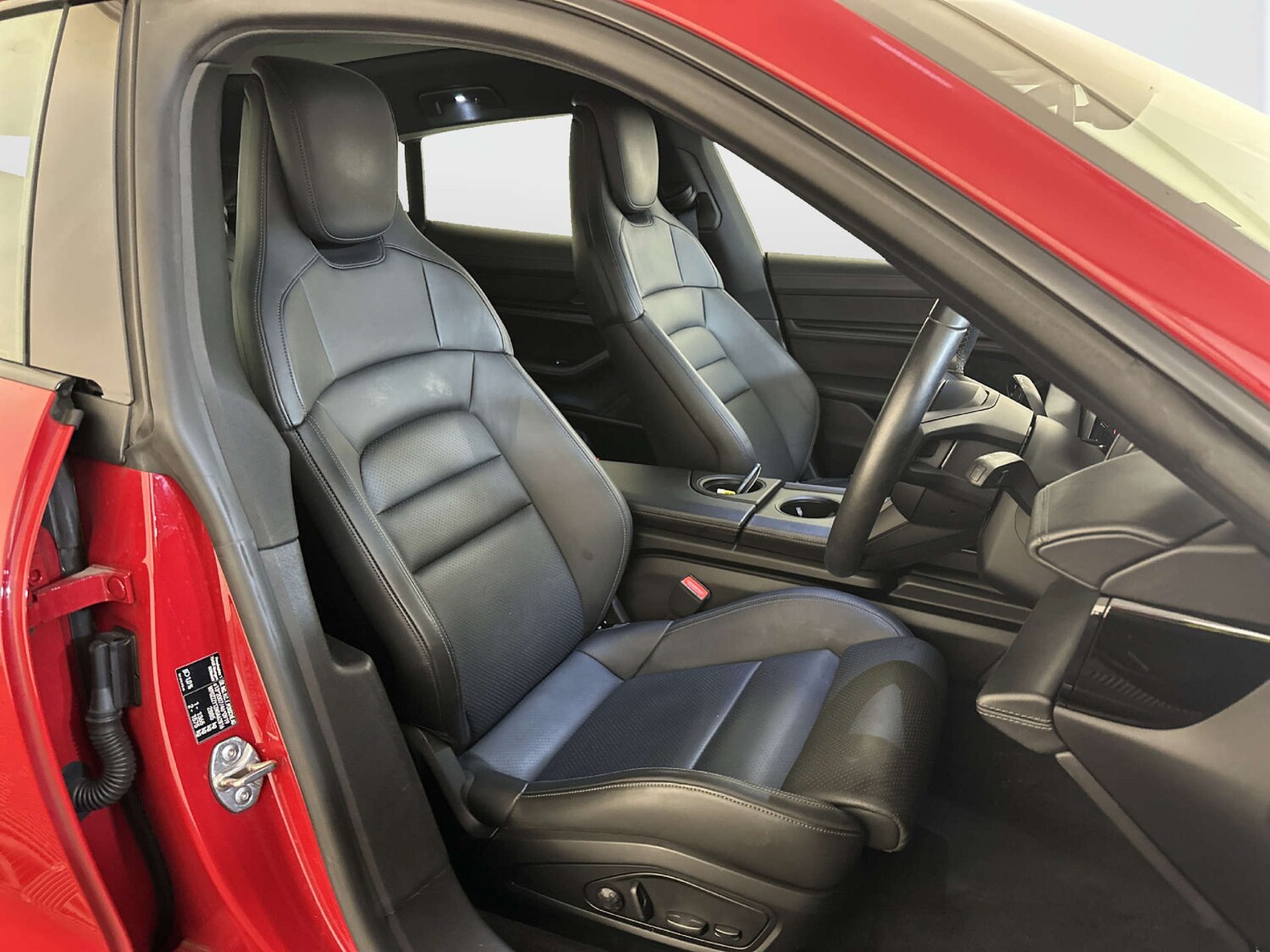 Used Porsche Taycan 2021 for sale - 78223461: Photo 13