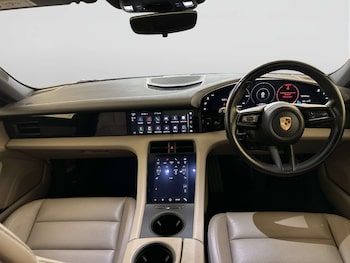 Used Porsche Taycan 2020 for sale - 78510794: Photo