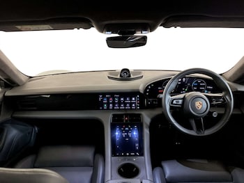 Used Porsche Taycan 2021 for sale - 78267610: Photo