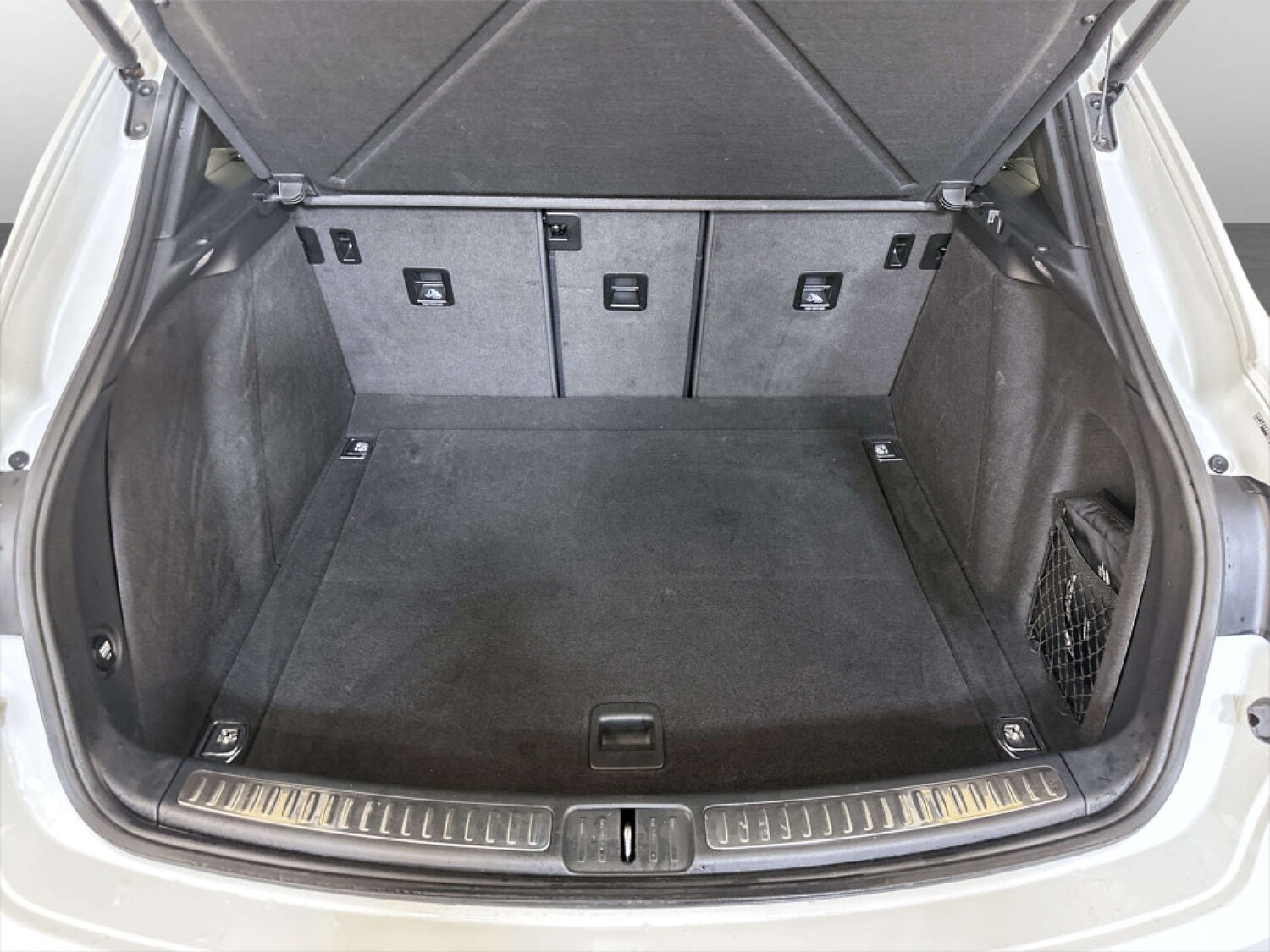 Used Porsche Macan 2020 for sale - 78223436: Photo 15