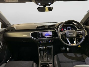 Used Audi Q3 2020 for sale - 78257331: Photo