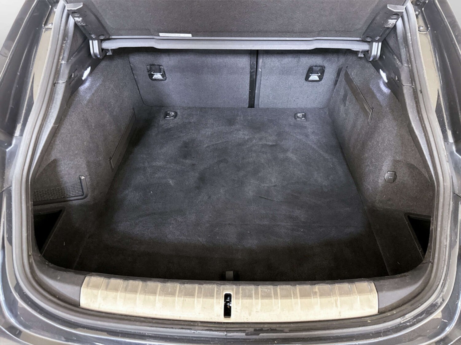 Used Porsche Taycan 2023 for sale - 78223475: Photo 15