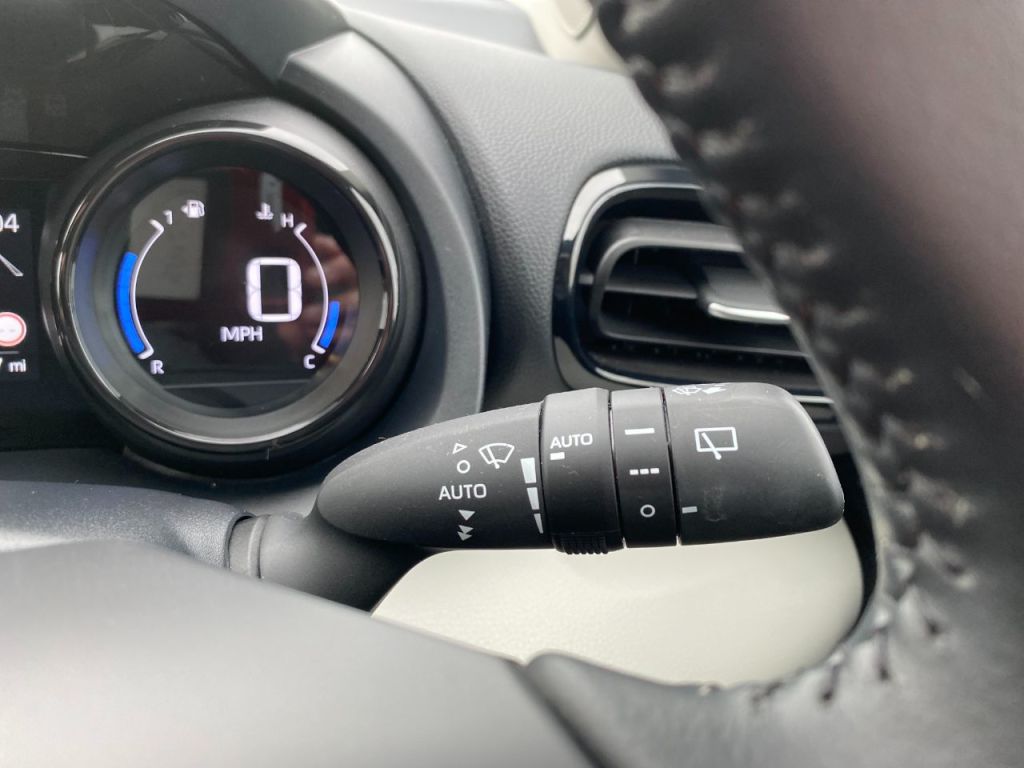 Used Toyota Yaris 2022 for sale - 76840415: Photo 26