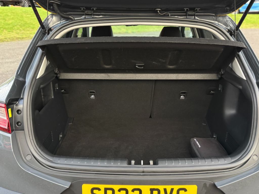 Used Kia Stonic 2023 for sale - 76840427: Photo 15