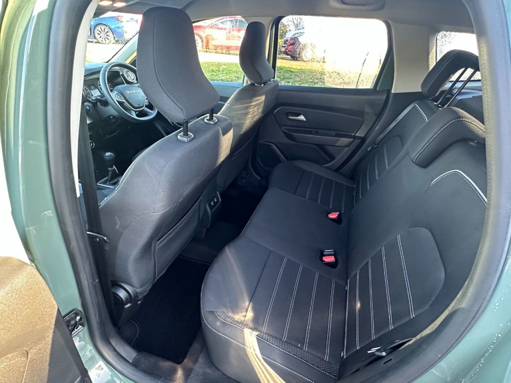 Used Dacia Duster 2023 for sale - 76840523: Photo 16