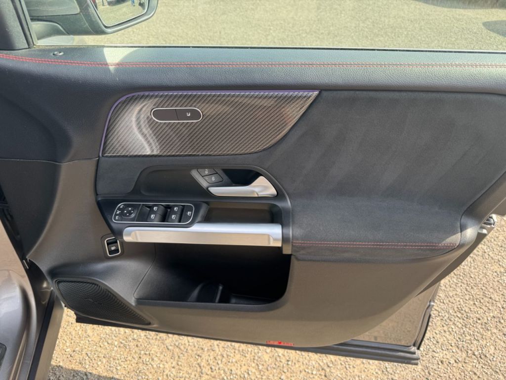 Used Mercedes-Benz GLB 2020 for sale - 76840446: Photo 30