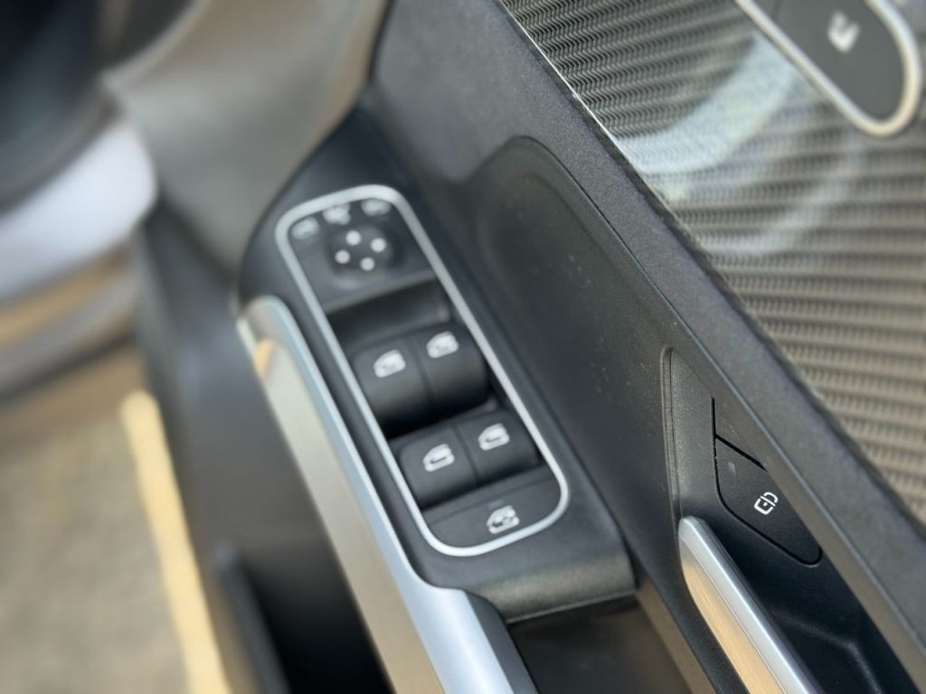 Used Mercedes-Benz GLB 2020 for sale - 76840446: Photo 31