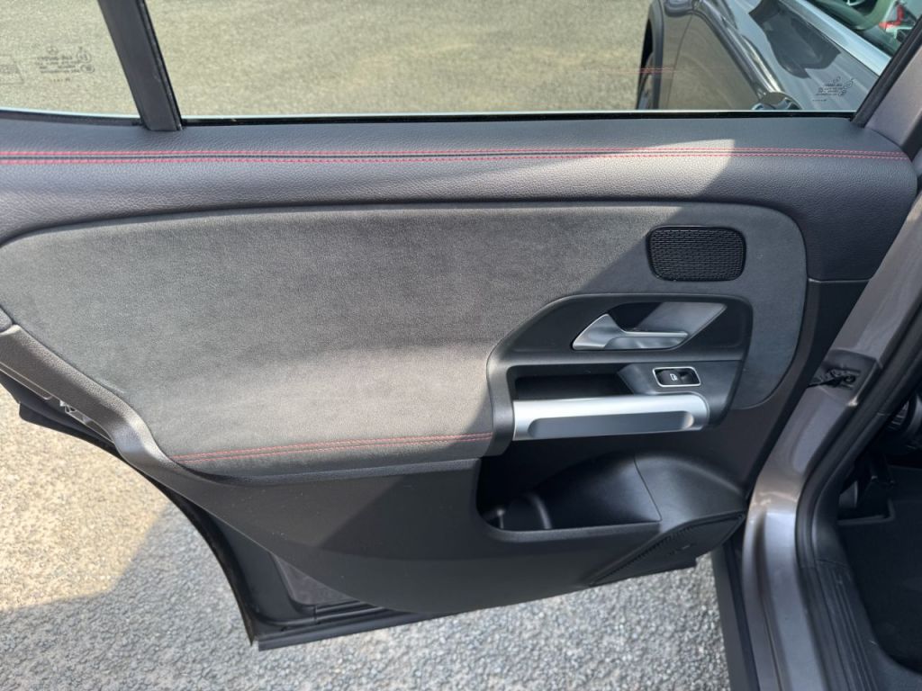 Used Mercedes-Benz GLB 2020 for sale - 76840446: Photo 53