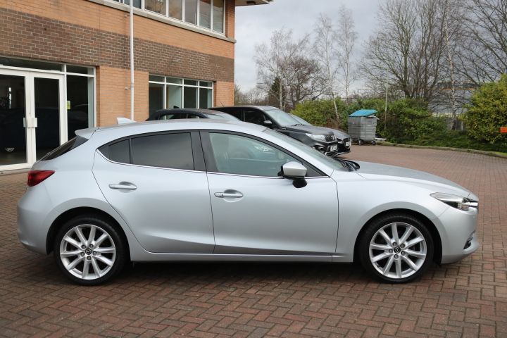 Used Mazda Mazda3 2017 for sale - 77666136: Photo 8