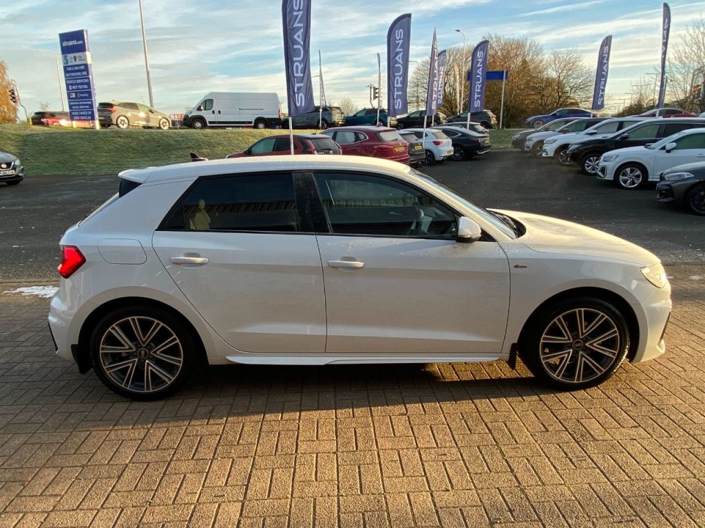 Used Audi A1 2025 for sale - 76840567: Photo 2