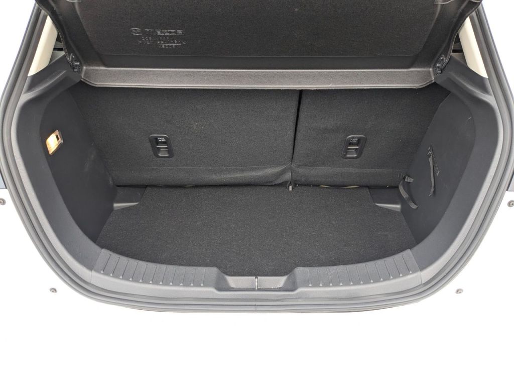 Used Mazda Mazda2 2022 for sale - 77830307: Photo 9