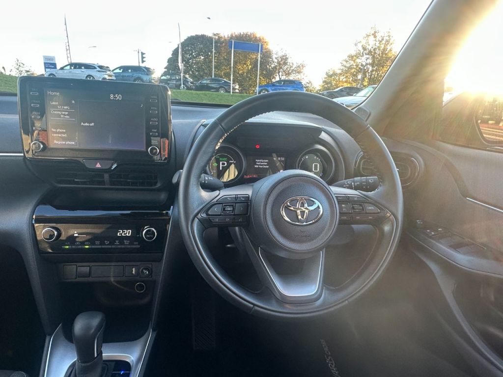 Used Toyota Yaris Cross 2023 for sale - 76840476: Photo 12