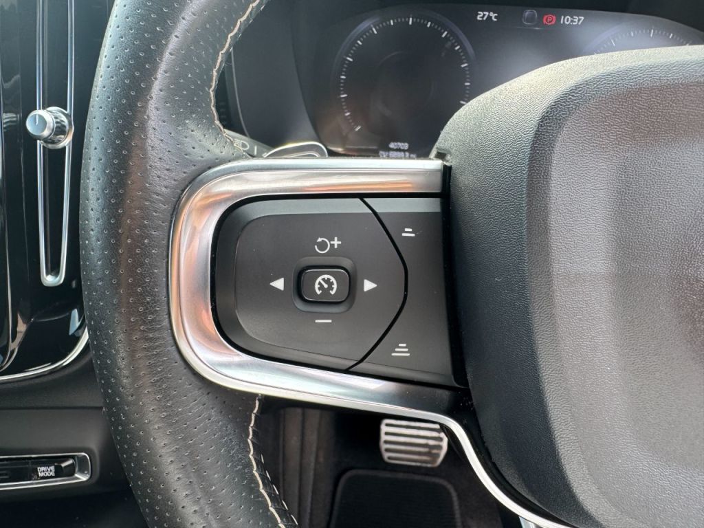 Used Volvo XC40 2020 for sale - 76840477: Photo 32