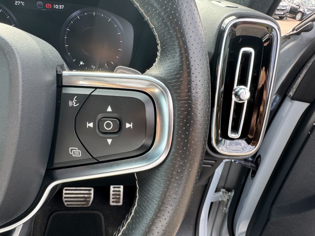 Used Volvo XC40 2020 for sale - 76840477: Photo 33