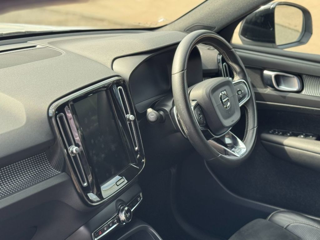 Used Volvo XC40 2020 for sale - 76840477: Photo 40