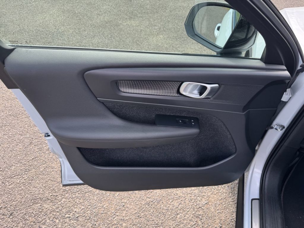 Used Volvo XC40 2020 for sale - 76840477: Photo 43