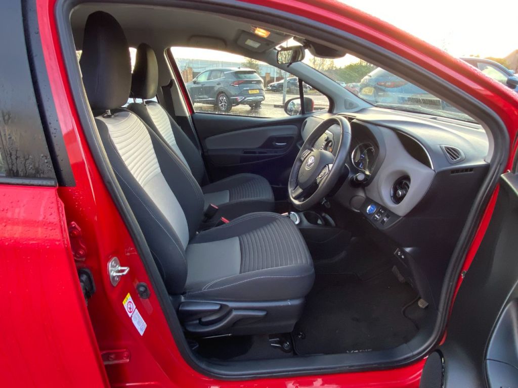 Used Toyota Yaris 2018 for sale - 77026457: Photo 10