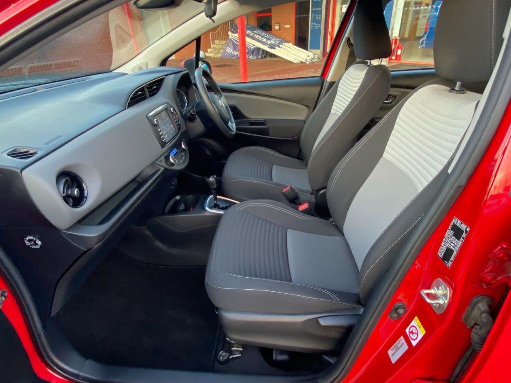 Used Toyota Yaris 2018 for sale - 77026457: Photo 11