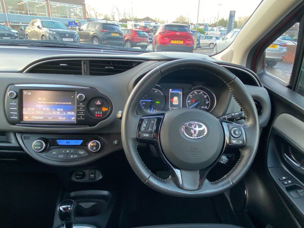 Used Toyota Yaris 2018 for sale - 77026457: Photo 15