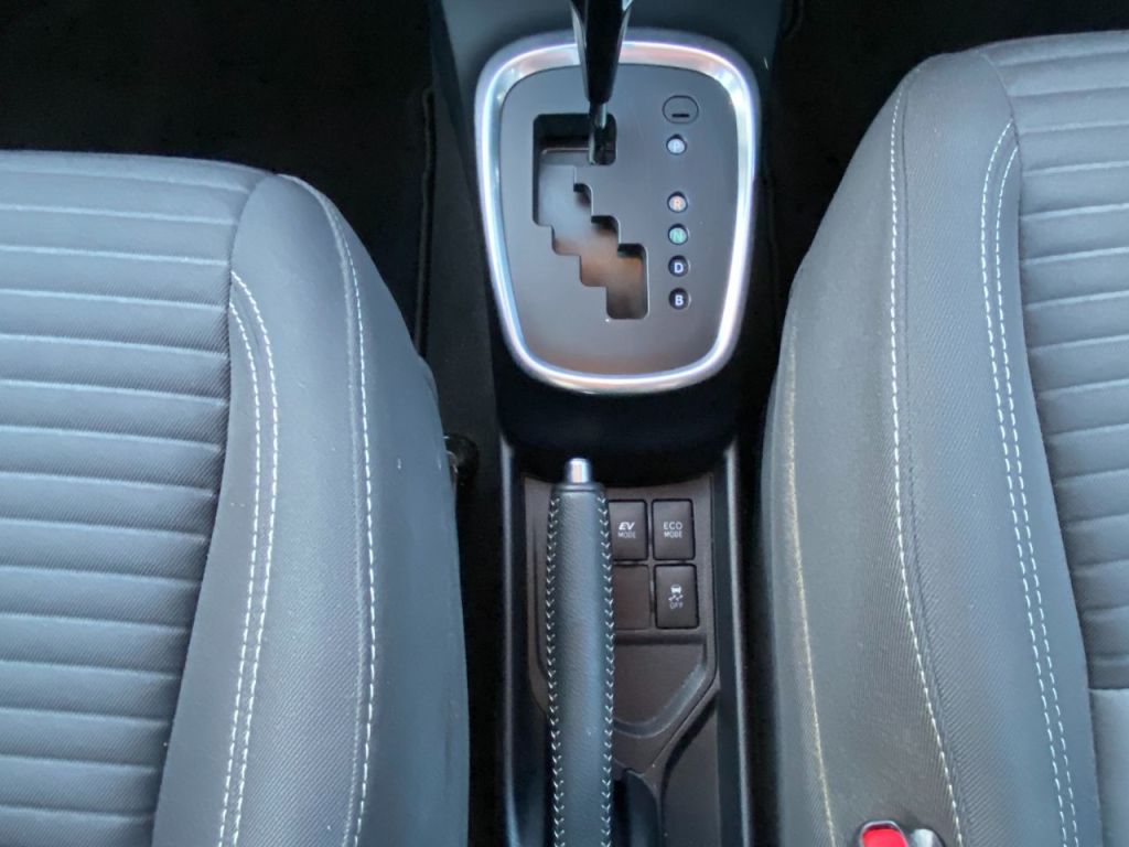 Used Toyota Yaris 2018 for sale - 77026457: Photo 16