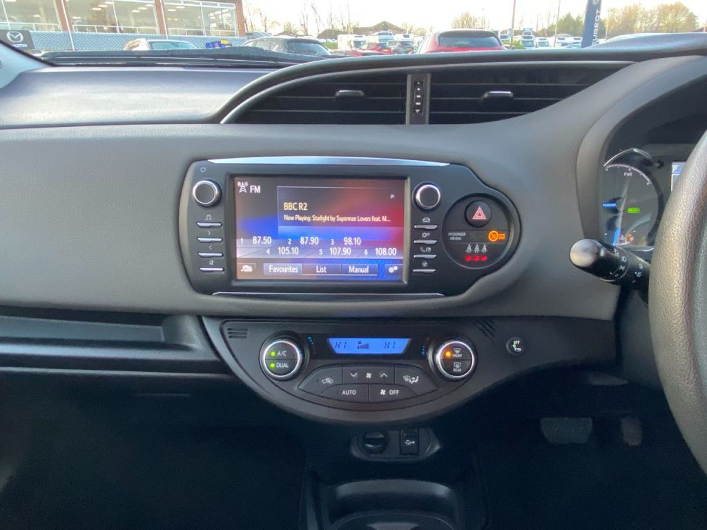 Used Toyota Yaris 2018 for sale - 77026457: Photo 17