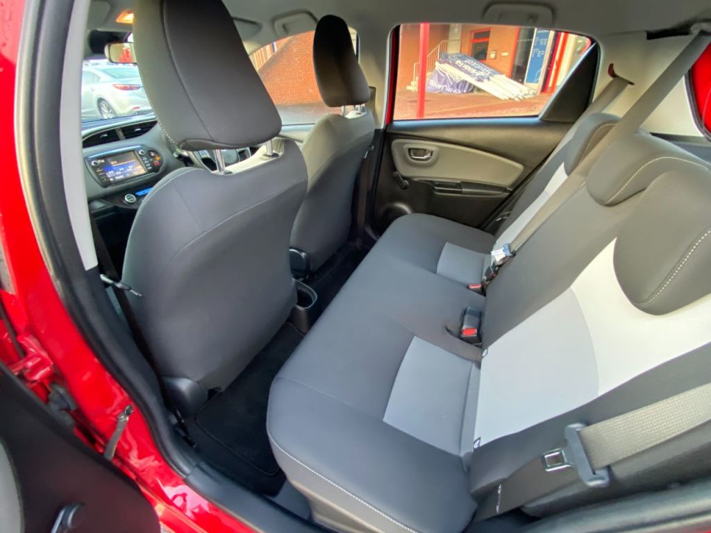 Used Toyota Yaris 2018 for sale - 77026457: Photo 18