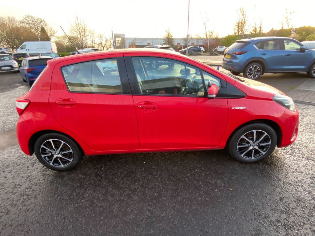 Used Toyota Yaris 2018 for sale - 77026457: Photo 2