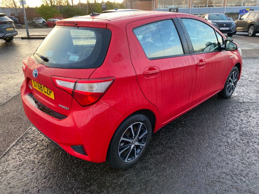 Used Toyota Yaris 2018 for sale - 77026457: Photo 3