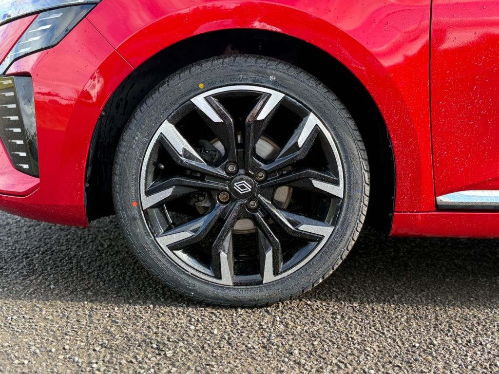 Used Renault Clio 2023 for sale - 76840429: Photo 11