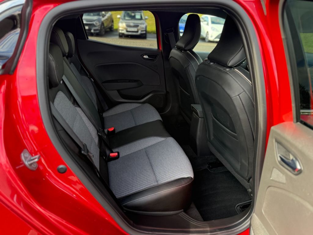 Used Renault Clio 2023 for sale - 76840429: Photo 16