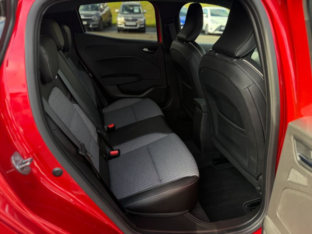 Used Renault Clio 2023 for sale - 76840429: Photo 17