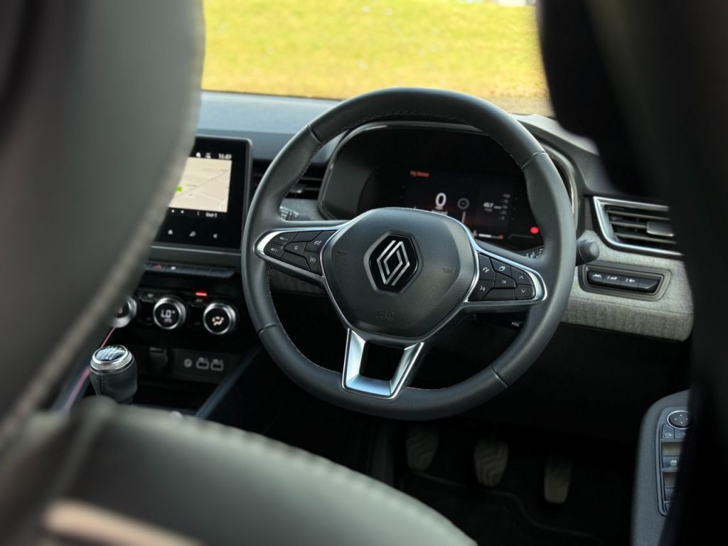 Used Renault Clio 2023 for sale - 76840429: Photo 21