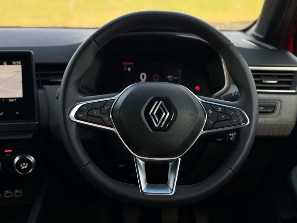 Used Renault Clio 2023 for sale - 76840429: Photo 23