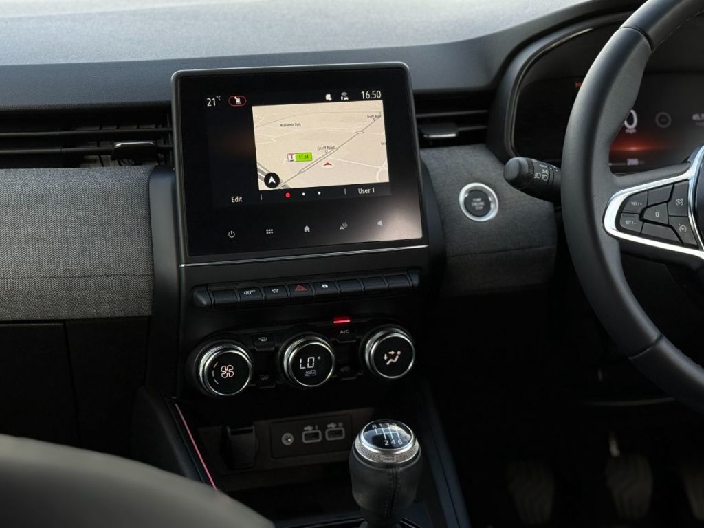 Used Renault Clio 2023 for sale - 76840429: Photo 26