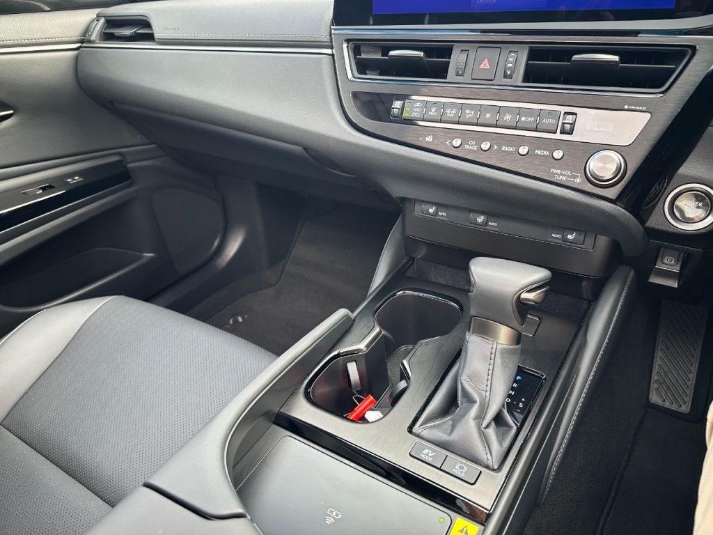 Used Lexus ES 2024 for sale - 76840457: Photo 15