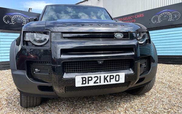 Used Land Rover Defender 110 2021 for sale - 75509808: Photo 31