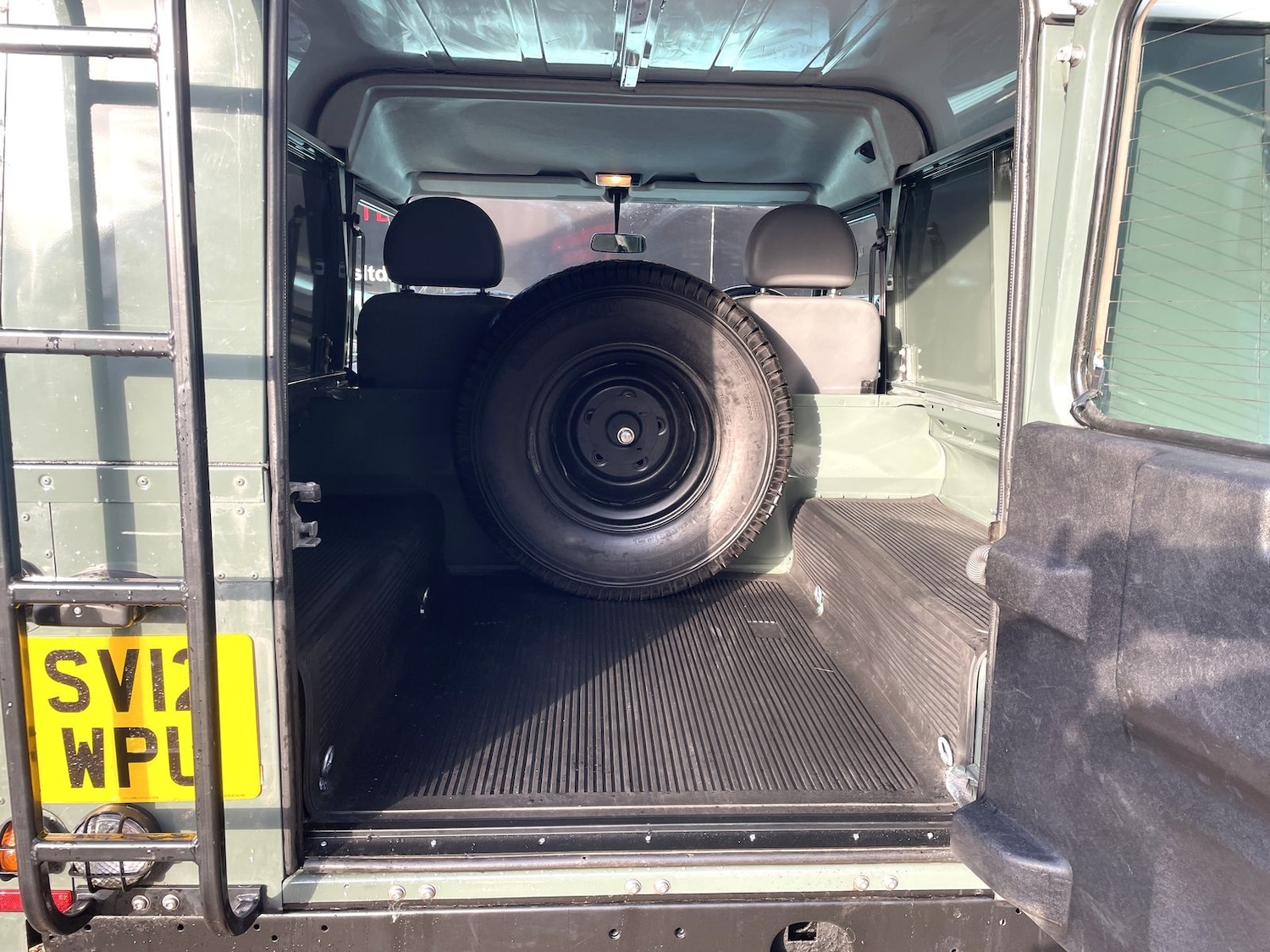 Used Land Rover Defender 2012 for sale - 77360692: Photo 30