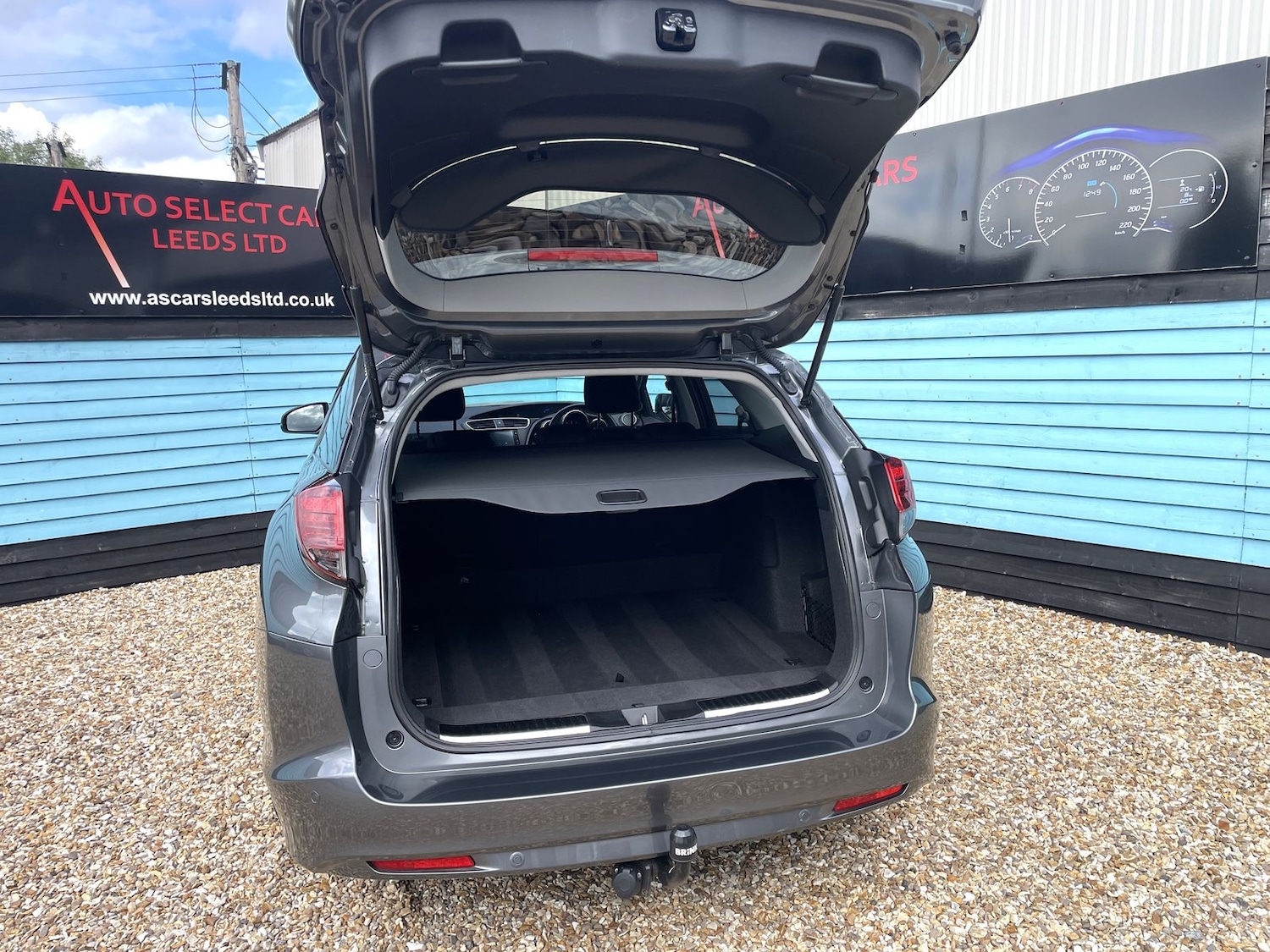 Vehicle 27