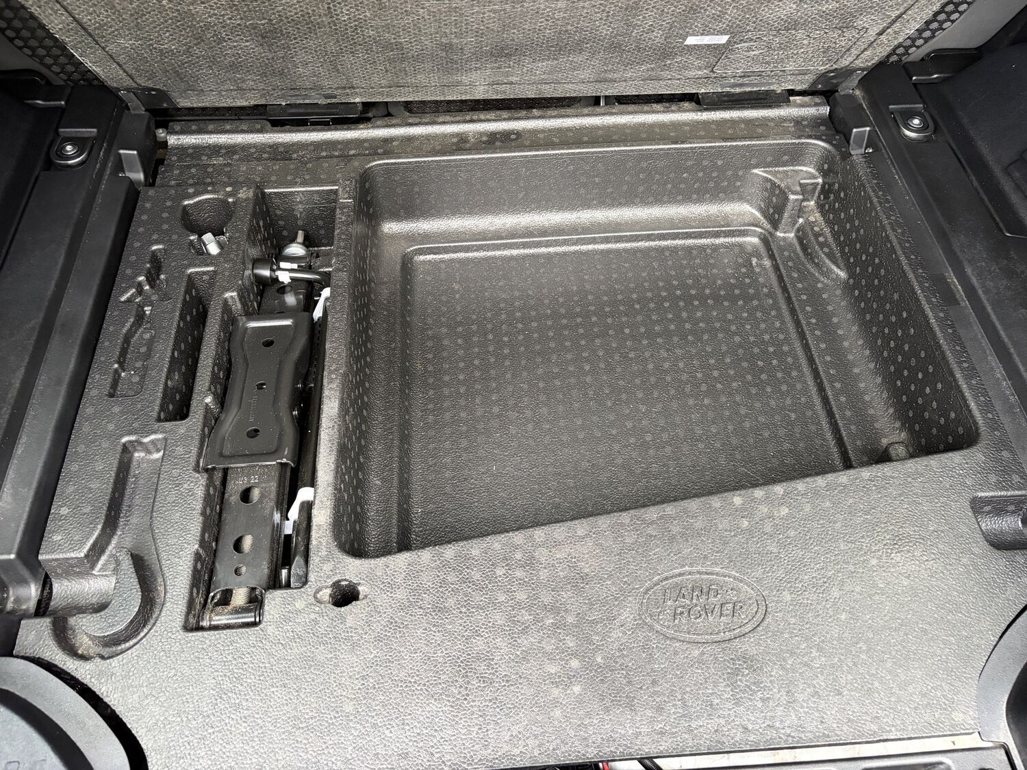 Used Land Rover Defender 2022 for sale - 78149975: Photo 14