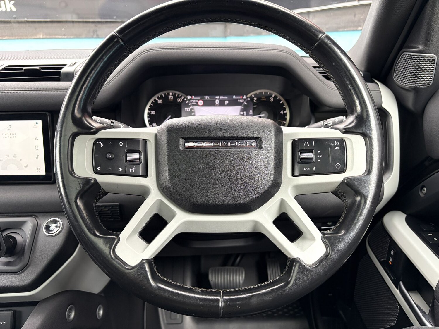 Used Land Rover Defender 2022 for sale - 78149975: Photo 18