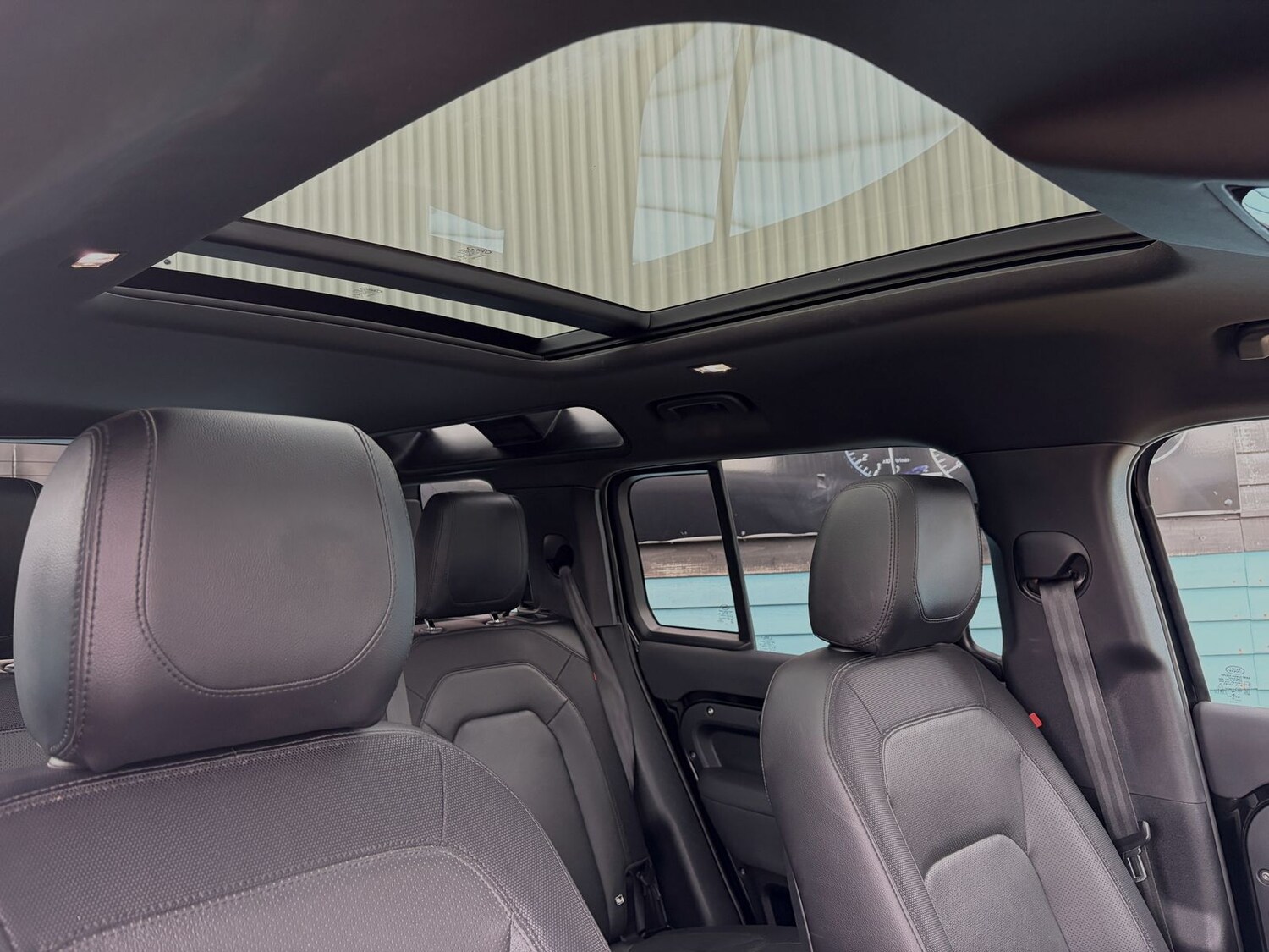 Used Land Rover Defender 2022 for sale - 78149975: Photo 23