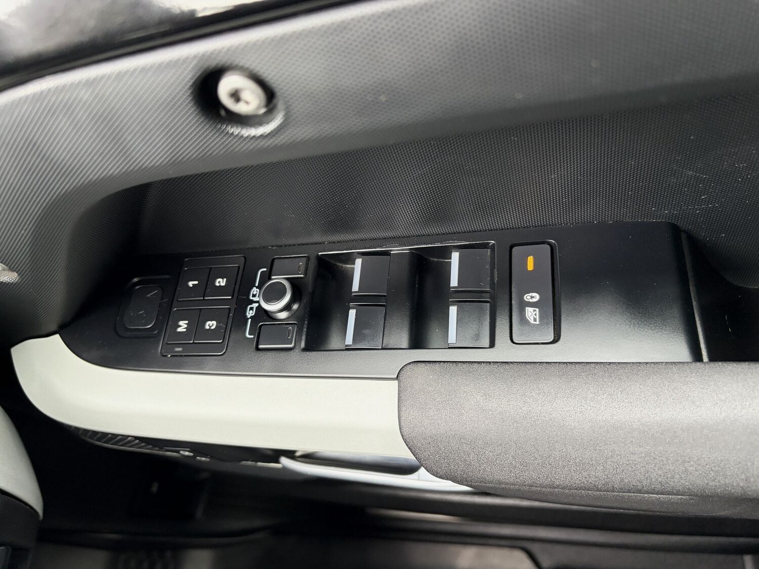 Used Land Rover Defender 2022 for sale - 78149975: Photo 43