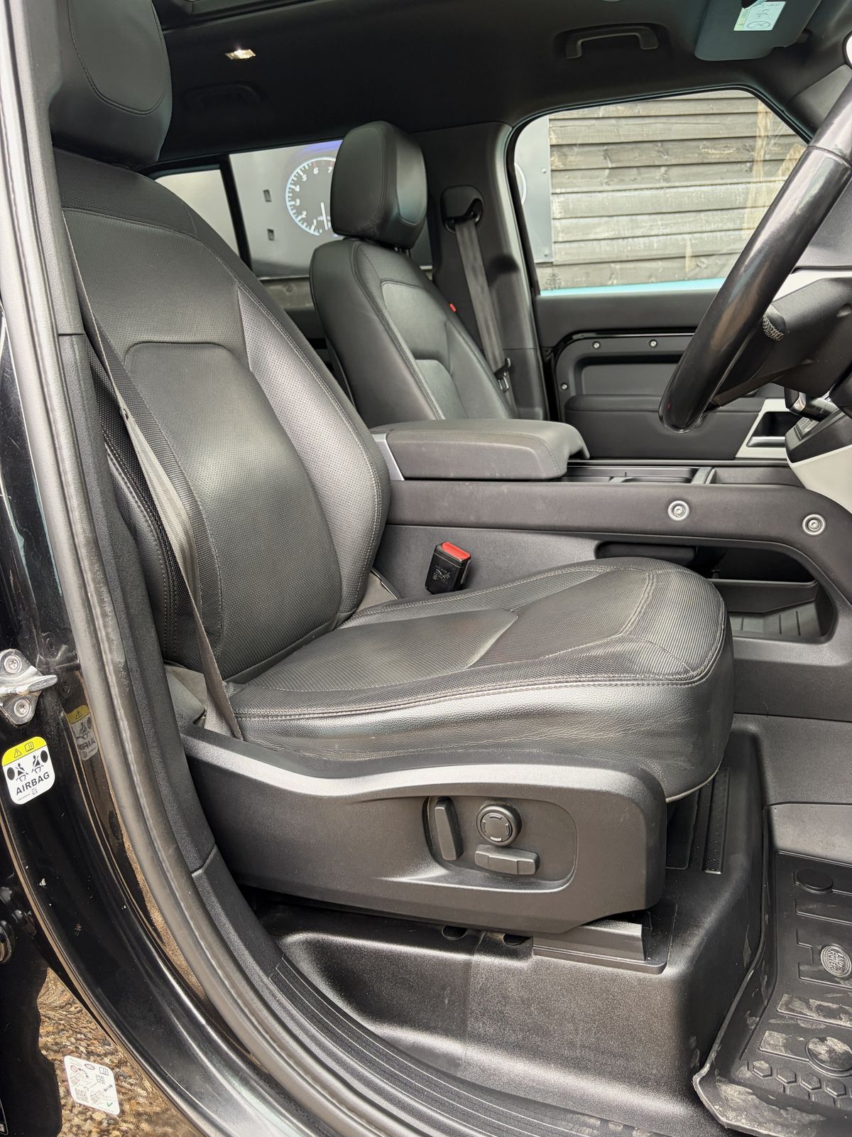 Used Land Rover Defender 2022 for sale - 78149975: Photo 6