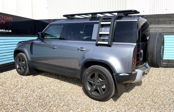Used Land Rover Defender 110 2023 for sale - 75353059: Photo 13