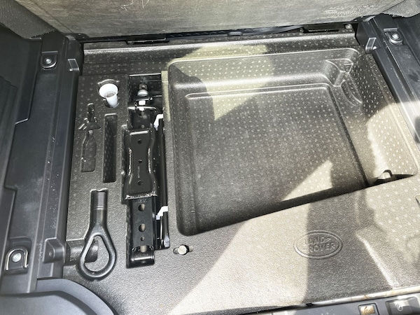 Used Land Rover Defender 110 2023 for sale - 75353059: Photo 22