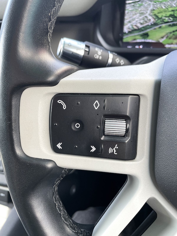 Used Land Rover Defender 110 2023 for sale - 75353059: Photo 26