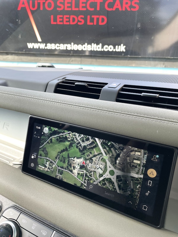 Used Land Rover Defender 110 2023 for sale - 75353059: Photo 29