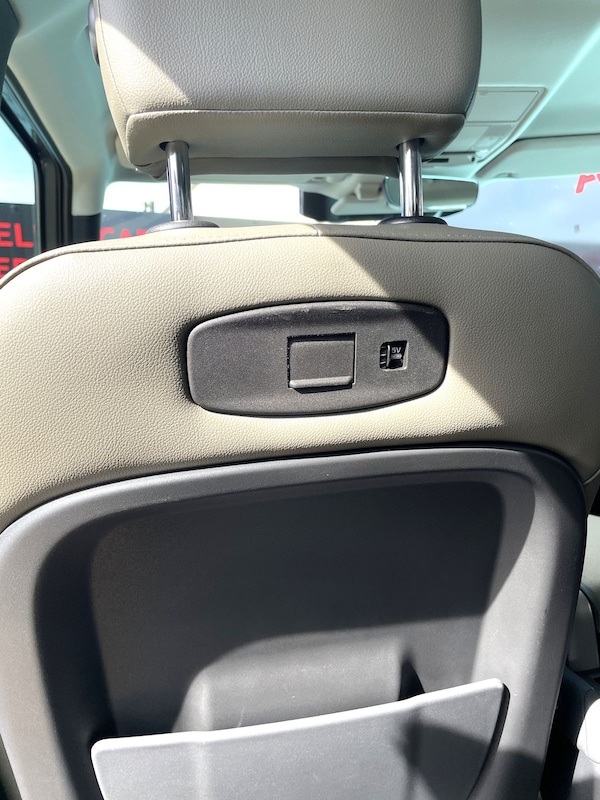 Used Land Rover Defender 110 2023 for sale - 75353059: Photo 35